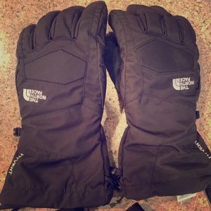 The North Face ladies winter gauntlet style gloves
